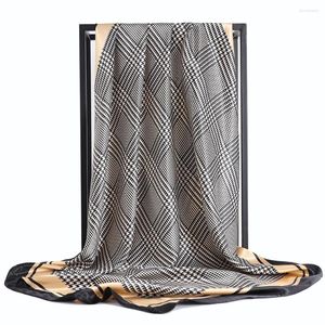 Schals Seidenschal Frauen Sommer Klassisch Schwarz Weiß Plaid Print Dünner Foulard Weibliches Halstuch Bandana Cheveux Luxe Stirnband Kopftuch