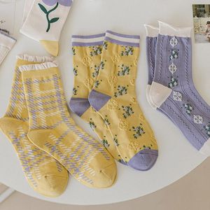 Women Socks 2023 Yellow Flowers Girls Sweet Small And Fresh All-match Autumn Winter Models