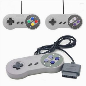 ゲームコントローラーSNES TVコンソールハンドルSFCスーパー16ビットヨーロッパおよびアメリカ工場の卸売スポット。