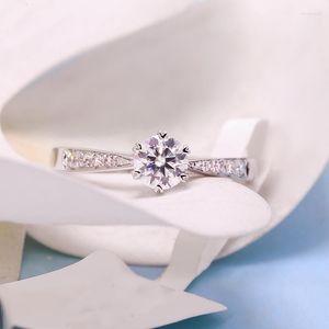 Pierścienie klastra Aeaw 14k białe złoto 0,54ct D-E-F kolor vs okrągłe cięcie CVD Laborn Pierdzież zaręczynowy biżuterii Diamentowe dla kobiety impreza