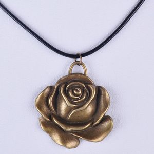 Pendant Necklaces 36 31MM Vintage Antique Bronze Metal Rose Flower Necklace Women Choker Wax Cord Rope Jewelry Fashion Jewellery