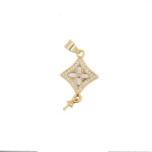 Ketten 18K vergoldete Zirkonia-Kreuzklee-Halskette Huggie Hoop Charm-Schmuck