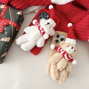 3d juldocka björnfodral för iPhone 15 Pro 14 13 12 11 xs max xr x 8 7 plus fluffig päls xmas god jul gåva hatt jultomten halsduk mjuk tpu mobiltelefon bakåt