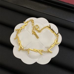 Luxury Fashion Designer Letter Bracelet Jewelry Womens Bracelets For Women Jewellery Gold Chain Retro Gifts Wedding Party Ornament Bracelet