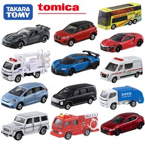 Diecast Model TAKARATOMY Tomica Toy car alloy model simulation AE86 GTR bus tomy parking garage scene 230922
