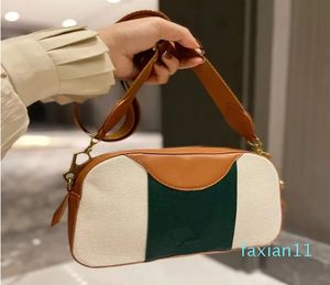 Sıradan Tasarım Omuz Çantası Retro Elçi Bag Deri Çanta All-Mwatch Küçük Kare Çantalar Büyük Kapasite 2022