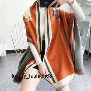 Scarves top Luxury Winter 2020 New Carriage Scarf Warm Shawl Thicken Tassels Horse Fashion Cashmere Poncho Cape Womens Wraps