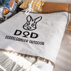 Blankets DOD Black Rabbit Simple Sofa Blanket Wild Camping Living Room Decoration Nordic Ins Cartoon Animation Leisure Line Blanket Plaid HKD230922