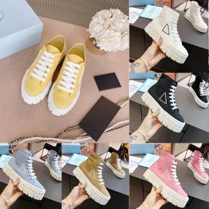 Designer Boots New Style Men Women Casual Shoes Candy Color Black White Yellow Pink Blue Lace-up Thick Sole 5 cm Sneakers Large Size 35-42