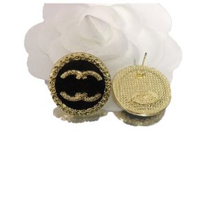 18 -karatowe kolczyki złoto kolczyki urok Projekt Modne litery dla kobiet kolczyki luksusowe projektantki biżuterii pary rodzina 214U