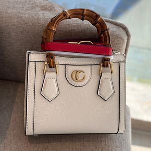 Italien Klassische Diana Designer-Einkaufstasche, luxuriöser Bambusgriff, Damen-Umhängetasche, doppelter Buchstabe, modische Umhängetasche, Vintage-Handtasche aus echtem Leder, hohe Qualität