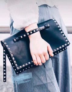 Women Real Leather Studs Clutch Bags Desiger Luxury Cowhide Skin Chain Crossbody Shoulder Bag Fashion Rivets Purses And Handbags Day Clutch For Evening Party 2489