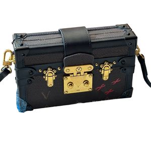 Designer de luxo Iv Trunk Bag Francês Clássico Petite Malle Mulheres Moda Crossbody Bag Paris Flor Velha Luxuosa Caixa De Couro Saco De Compras De Alta Qualidade