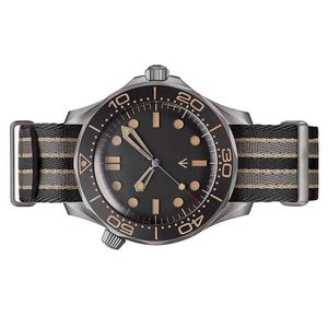 Obejrzyj automatyczny ruch mechaniczny Diver Edition Mens Watch Watch Fashion Designer Watchs Montre de Luxe RelOJ Sports Man Wristwatches 2523