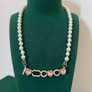 Czarny luksusowy łańcuch wisiant Naszyjnik butik Pearl Love Naszyjnik 18K Gold High Quality Difis