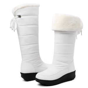 Botas de chuva impermeáveis sapatos de inverno mulheres botas de neve pele quente pelúcia casual cunha joelho botas altas meninas preto branco sapatos de chuva senhoras 230922
