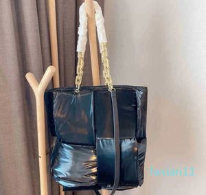 Capacity Down Woven Tote Bags Women Handbag Shoulder Leather Designer Crossbody Female Luxury Shopping Bucket 220314