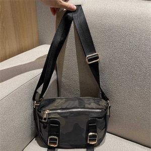 여름 뉴 나일론 천 안장 가방 고품질 방수 다목적 캐주얼 매체 여성의 One Shoulder Crossbody Bag 230915