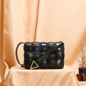 Cassettes Crossbody Bag Bottegvenets منسوجة 7A intrecciato حقيبة اليد السحابة الصغيرة Highh0a0