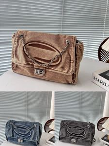 Fashion niche brand designer bag small Dingdang retro underarm bag oversized shoulder chain bag daily commuting bag 6211