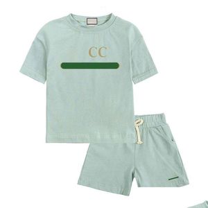 Комплекты одежды Детские спортивные костюмы для мальчиков и девочек Костюм с буквенным принтом 2 шт. Дизайнерская футболка Короткие брюки Костюмы Clren Повседневная спортивная одежда 90-16 Dh1Bc