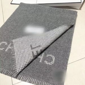 Luxury designer houndstooth pattern Shawl scarf blanket high quality soft comfortable wool material quality large size 45*180cm for family friend gifts