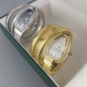 Luxury Lady Bransoletka Kobiety oglądają złotą węża zegarki Top Brand Diamond Stal Stal ze stali nierdzewnej na damskie świąteczne Walentynki Prezent Dzień Matki
