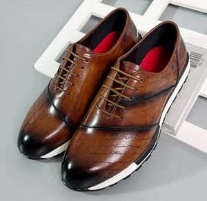 أحذية جلدية للرجال غير الرسمية من الجلد الأصلي أحذية رياضية مريحة للأزياء ، أحذية عرضية مصنوعة يدويًا.
