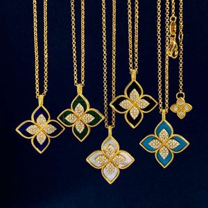 Ağ Kırmızı Yeni Neckchain RC Tam Elmas Gösterdi Dört Yaprak Çim Beyaz Fritillaria Siyah Agate Prenses Çiçek Yakası Kolye