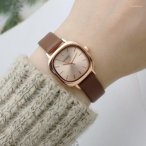 Orologi da polso Sdotter UTHAI BK106 Moda per il tempo libero Ovale Piatto piccolo Cintura sottile Orologio da donna Studente Vita letteraria fresca Impermeabile