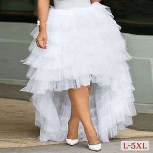 スカートエレガントなプラスサイズの女性スカートファッション5xlプラスフリルのメッシュマキシスカートウェディングパーティーフィッシュテイル女性スカート230923