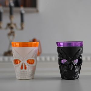 Bicchieri da vino Creative LED Glowing Drink Cup Skull Bicchiere da birra di grande capacità Bicchieri da birra Spiriti Bicchieri per Halloween Party Club 230923