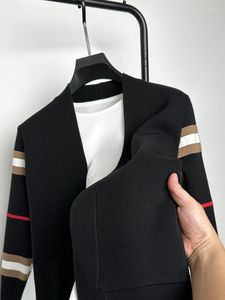 Maglioni da uomo Designer di fascia alta Cardigan lavorato a maglia di marca Primavera e autunno Scialle scozzese Tendenza coreano Cappotto maglione con scollo a V casual