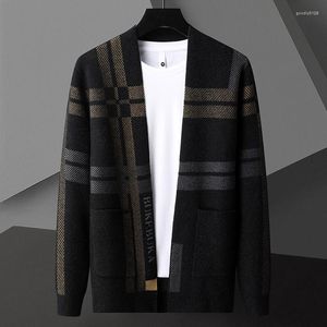 Suéteres masculinos marca de moda listrado malha cardigan 2023 primavera e outono requintado jacquard contraste casual xale camisola casaco