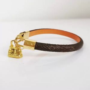 Pulseira Designer para mulheres, pulseira de ladeira de couro de moda pulseira de jóias clássicas Pulseira de designer de jóias, marca de marrom marrom plano para homens e mulheres amantes de joias presentes