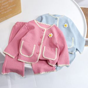 Clothing Sets Menoea Girls Spring Autumn Long Sleeve Set Round Neck Flower Decal Pocket Knitted TopPants Two Piece Fashion 230923