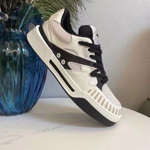 2023 Nya Luxurys Designer Casual Shoes Men Women Sneaker Arena Low Tops Black Leather Party Wedding Trainers Storlek 35-45 HCHFD00004