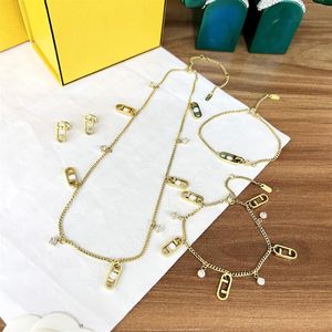 Designer Ohrringe Armbänder Gold Lock Halsketten für Frauen Luxus Buchstaben Schmuck Set Mode Liebe F Armband Anhänger Kette Link Ne230a