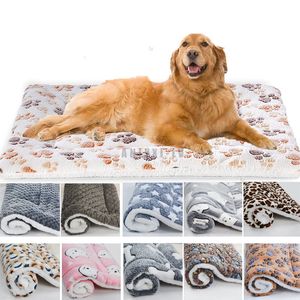 Dog Houses Kennels Accessories Big dog bed Soft Blanket Flannel Sleeping Pad big Bed Thickened Pet Fur Mattress Home Warm Carpet 230923