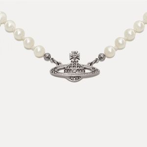 2023 Pearl Necklace Neckor Designer för kvinnor Designer smycken Pärl Chokerkedja Guldhalsband bröllop smycken tillbehör leveranser elegant mode