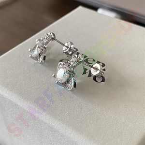 Vivi Luxury Diamond Stud Stud Charm Brand Designer Geometric有名な女性ラウンドクリスタルラインストーンパールイヤリングウェディングパーティージュエリー3025