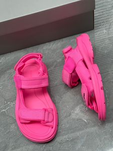 2023 Luxury sandals Women's non-slip Roman shoes flat comfortable seaside beach with grey box
