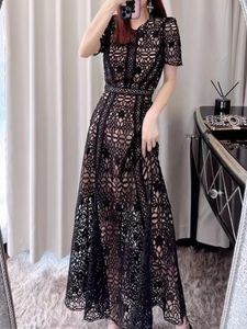 Podstawowe sukienki swobodne 2024 Nowa moda dla kobiet Summer Runway Średnia sukienka Ladies Lace Hollow Out Długie sukienki Vestidos