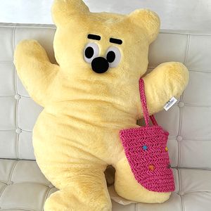 Cushiondecoratif Yastık Komik Ayı Yastık Kawaii Büyük Gözler Peluş Oyuncaklar Yumuşak Kanepe Yastıklar INS Oda Dekoratif Doğum Günü hediye Hediye Cadılar Bayramı Dekor 230923