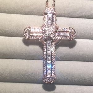 Łańcuchy 925 Srebrna Znakomita Biblia Jezus Krzyż Naszyjnik Kobiety Mężczyźni Crucifix Symulowany Diamentowy Różowe Złoto 207T