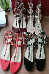 Zapatos Mujer Perçin Plajı Thong Sandal Yaz Ayakkabıları Kadın Taşları Düz ​​Sandalet Çivili Flip Flops Plus Boyut8563668