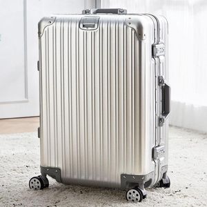 Suitcases Aluminum Travel Luggage With Spinnel Wheel TSA Lock 20 Inch Boarding Suitcase Big Size Family