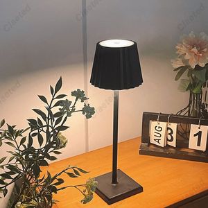 Aquarium oświetlenie proste LAMPA LED Dormitorium Kreatywne Małe noc USB dotyk nocna sypialnia atmosfera nordycka design 230923