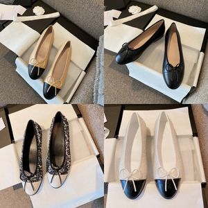 Buty designerskie marka Paris Designer Black Ballet Flats Buty Kobiety Spring Quested Oryginalny skórzany poślizg na balerinie luksusowe okrągłe palce damskie buty 114 01