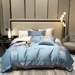 Conjuntos de cama Conjunto de algodão de alta qualidade com lençol de luxo Grau A Capa de edredão Capas de fronhas Skin-Friendly Comforter